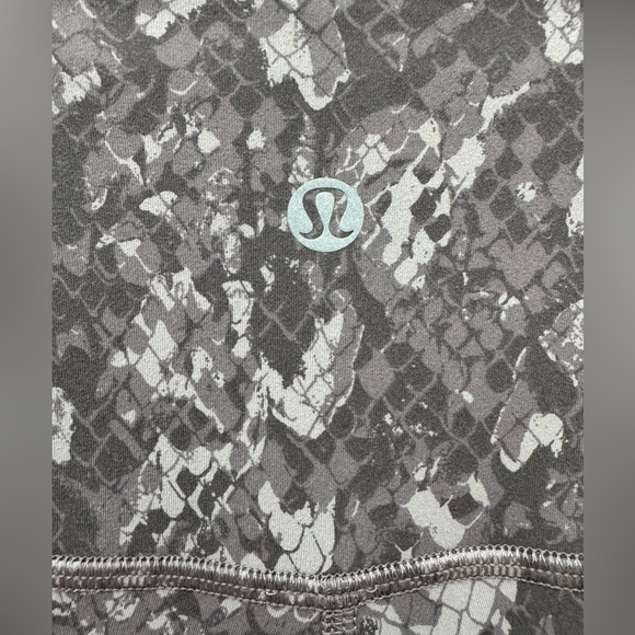 lululemon athletica Wunder Train High-Rise 25” Leggings Hideaway Camo Lunar Rock - Picture 8 of 8